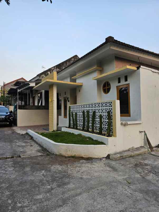 dijual rumah jalan palagan km 9 sleman