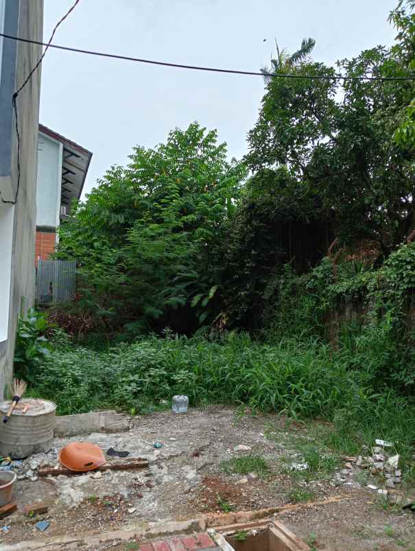 dijual rumah jalan poncol indah