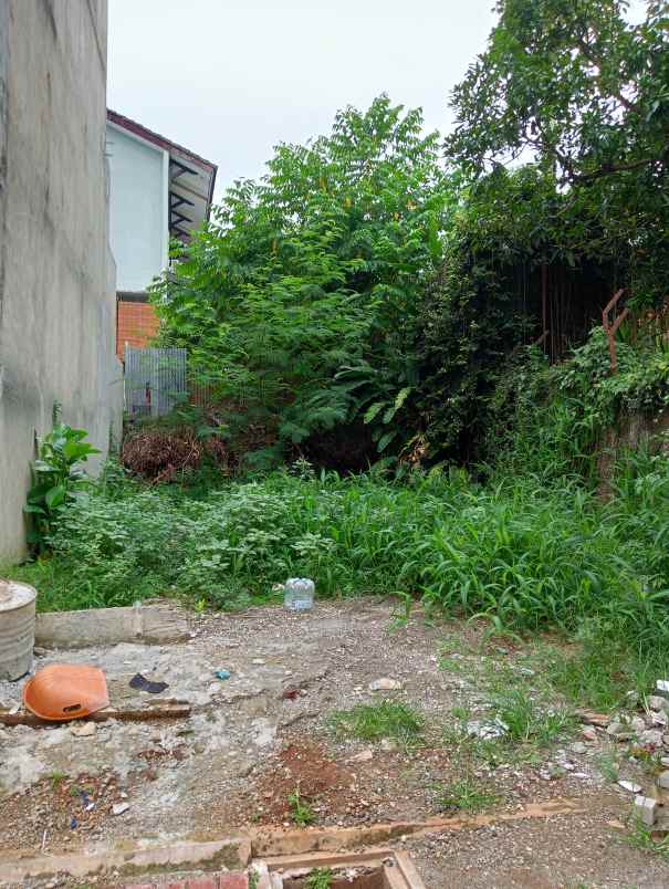 dijual rumah jalan poncol indah