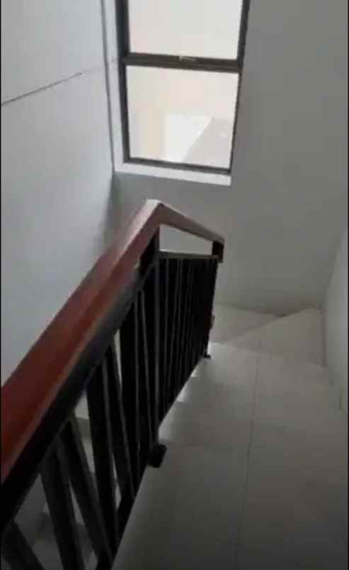 dijual rumah jalan pondok tjandra ruby