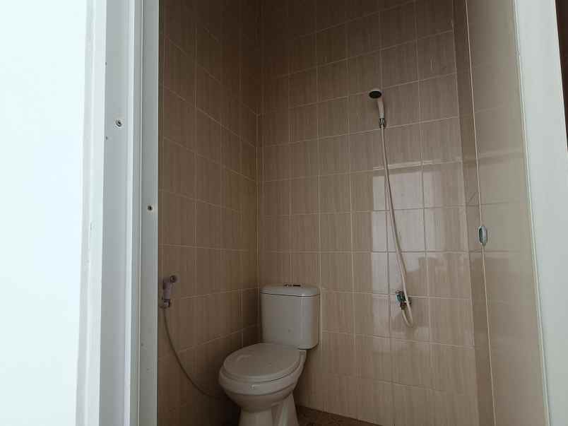 dijual rumah jalan raya babakan tajur