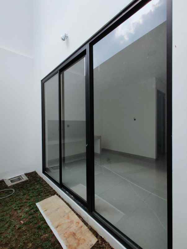 dijual rumah jalan raya ceger pondok aren