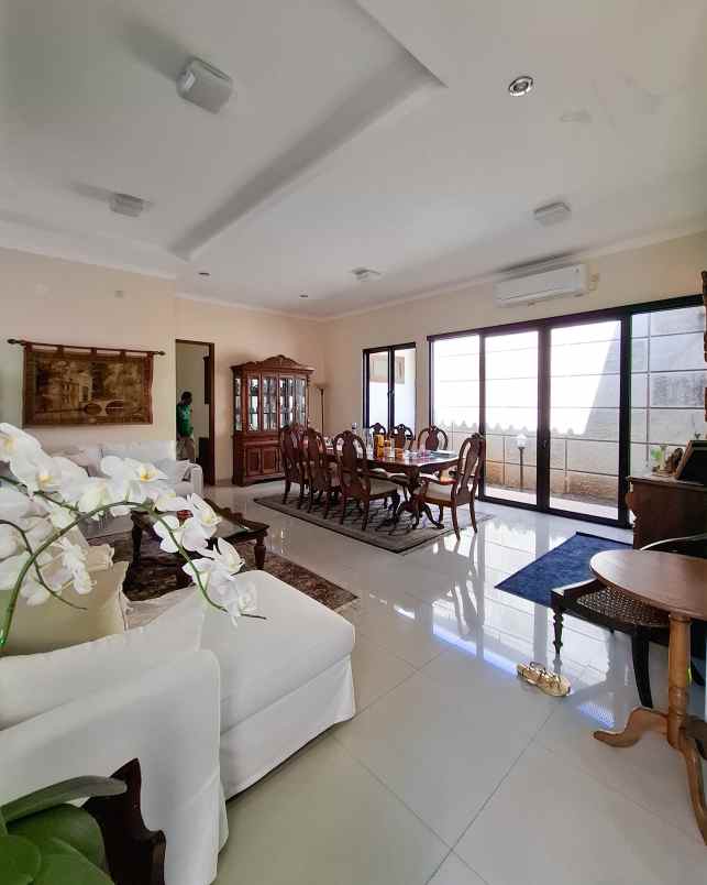 dijual rumah jalan raya cilandak citos