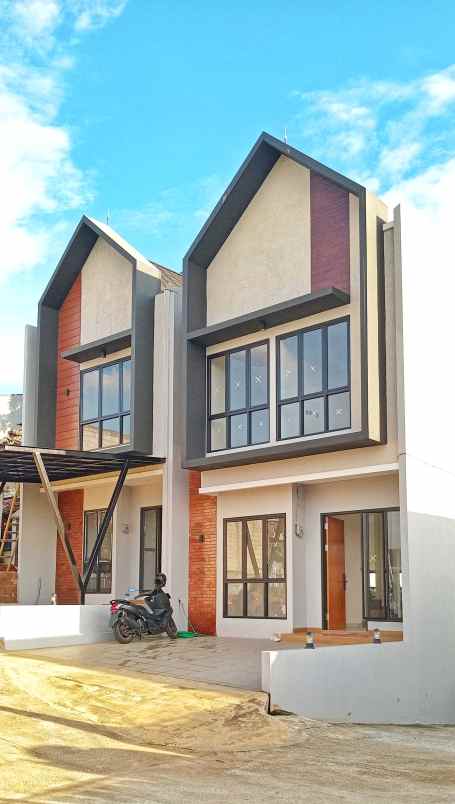 dijual rumah jalan raya dr setia budi