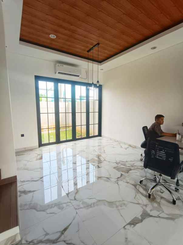 dijual rumah jalan raya dr setia budi