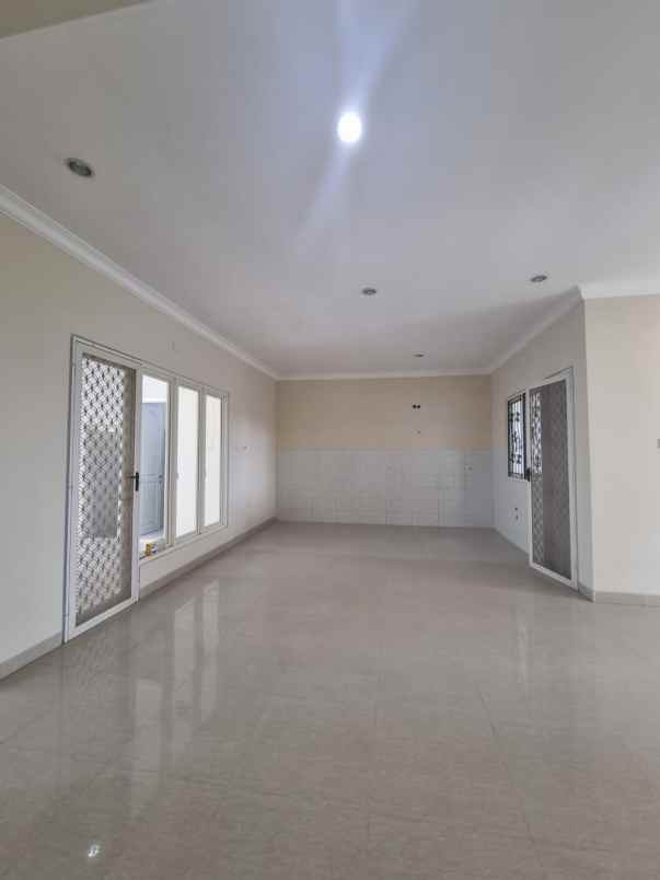 dijual rumah jalan wisata bukit mas 1
