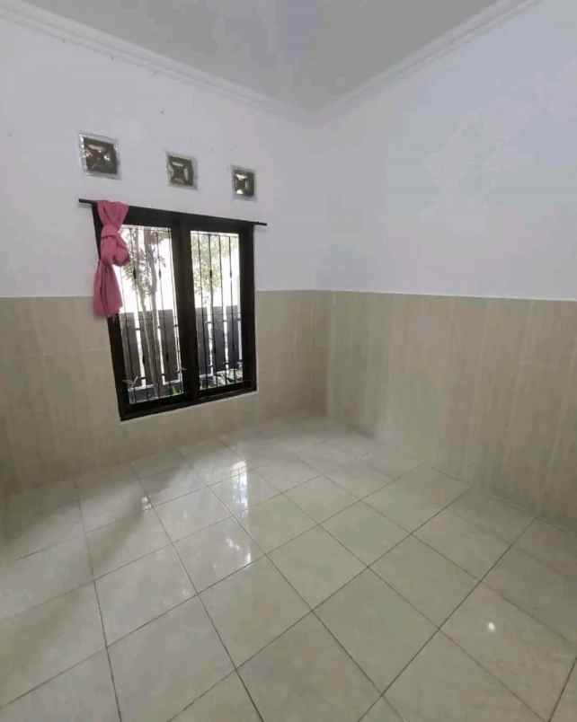 dijual rumah jambon