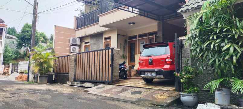 dijual rumah jatibening