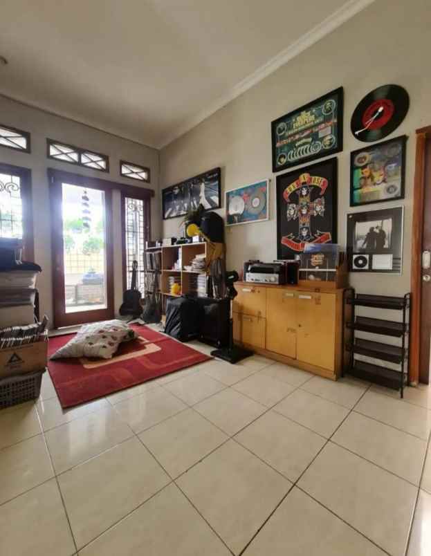 dijual rumah jaticempaka