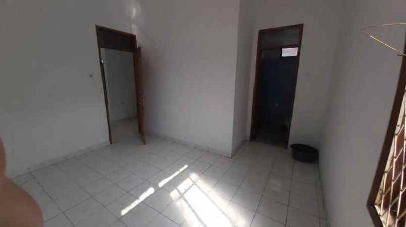 dijual rumah jatiwaringin asri