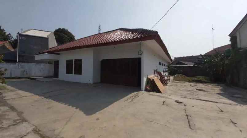 dijual rumah jatiwaringin asri