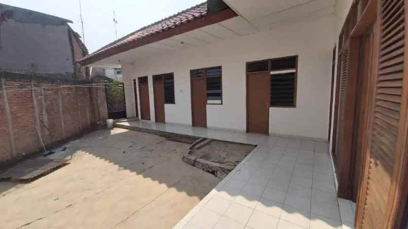 dijual rumah jatiwaringin asri