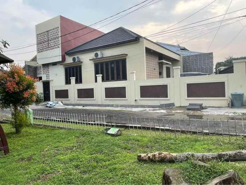 dijual rumah jatiwaringin pondok gede