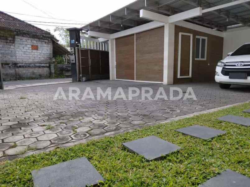 dijual rumah jimbaran