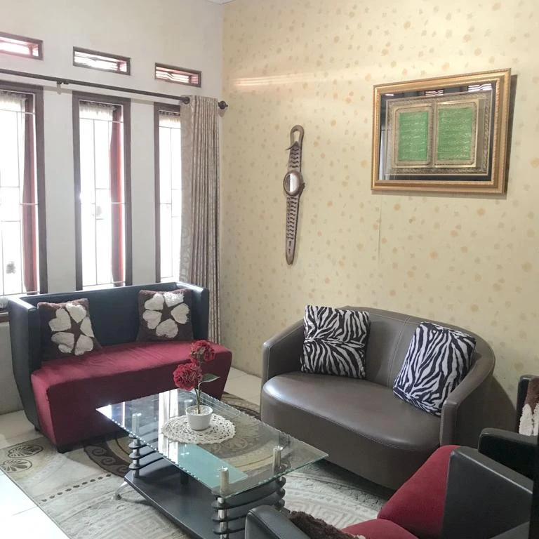 dijual rumah jl batu indah