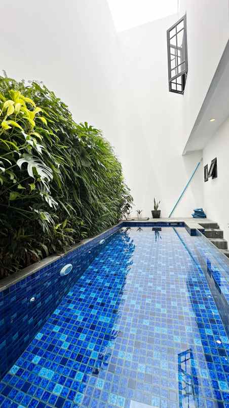 dijual rumah jl beo pesanggrahan