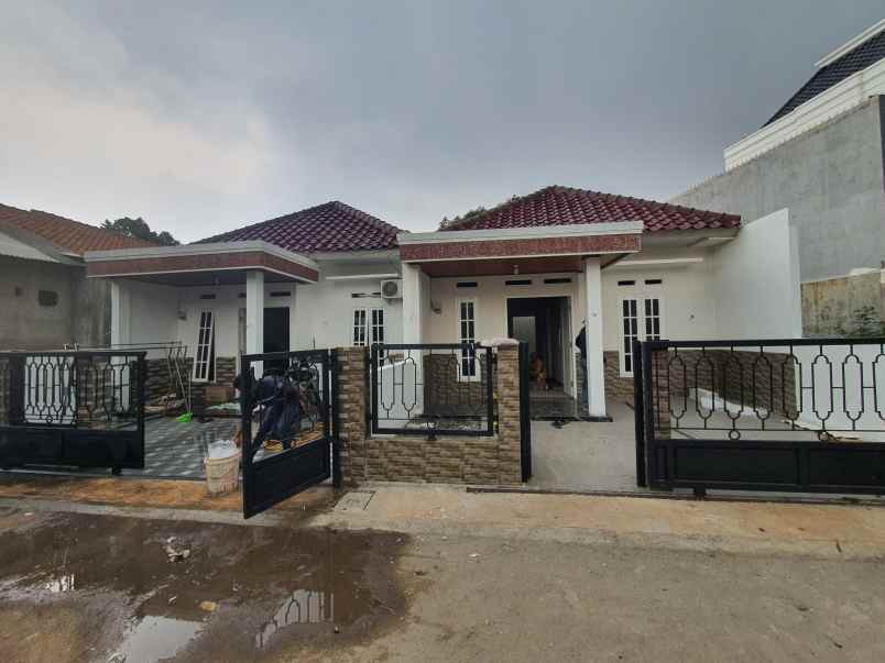 dijual rumah jl beruang raya pondok