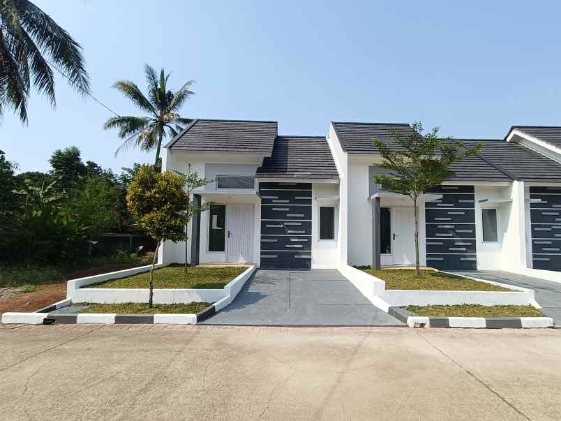 dijual rumah jl bomang