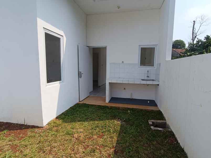 dijual rumah jl bomang