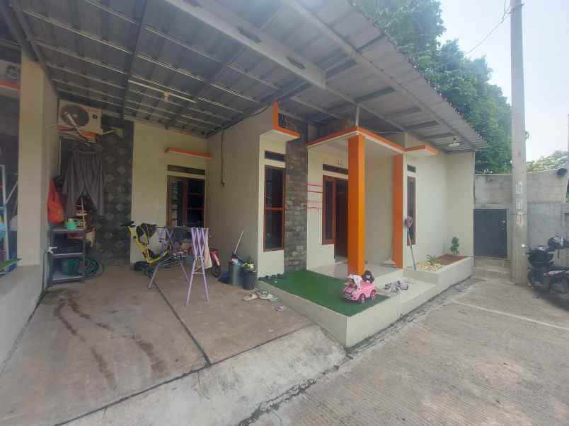 dijual rumah jl cagar alam pancoran mas