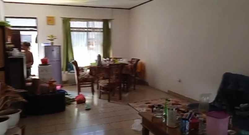 dijual rumah jl cigadung dago