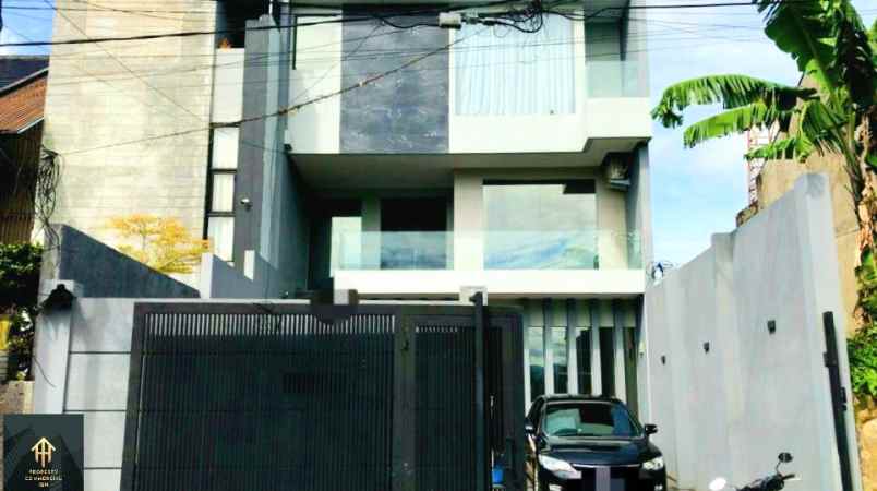 dijual rumah jl cipaku setiabudi