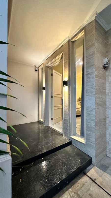 dijual rumah jl garuda sawah lama