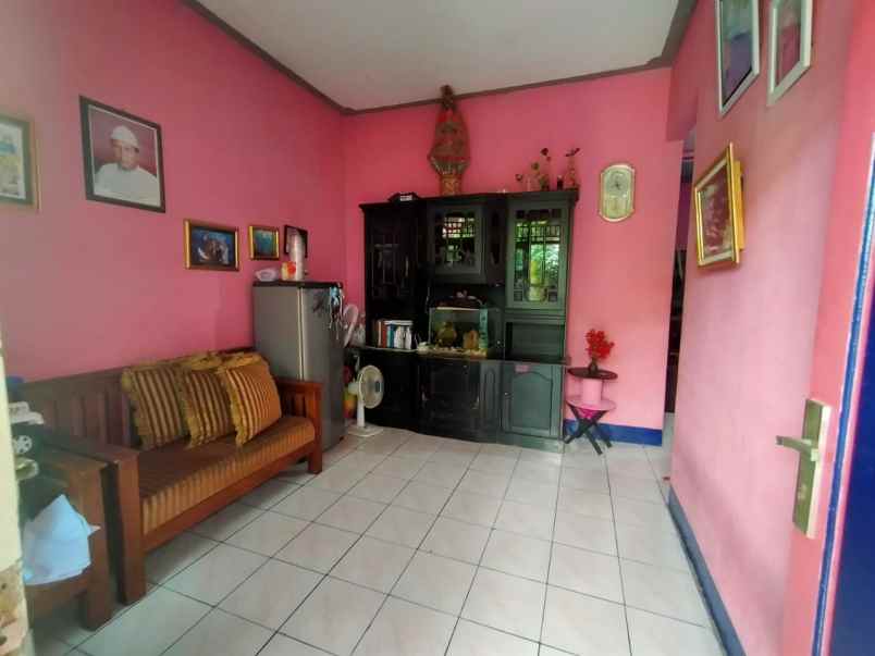 dijual rumah jl h risan