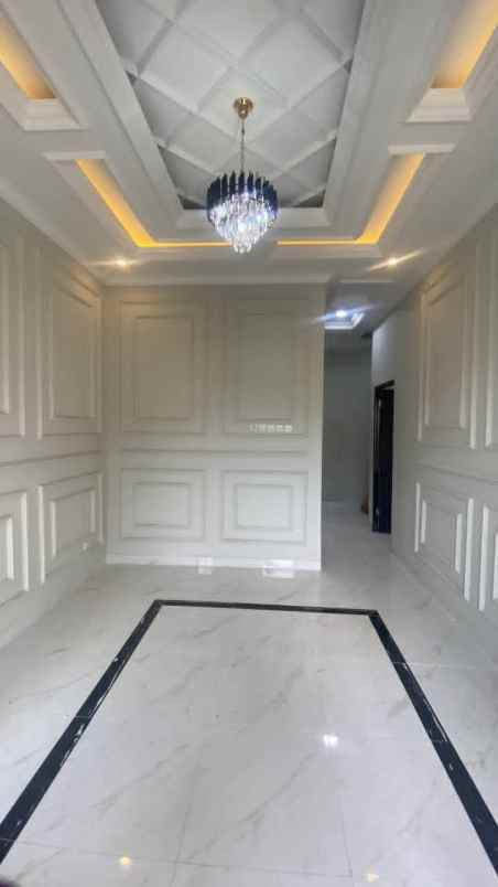 dijual rumah jl haji kocen