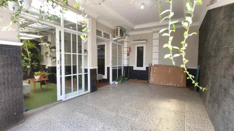 dijual rumah jl imogiri timur