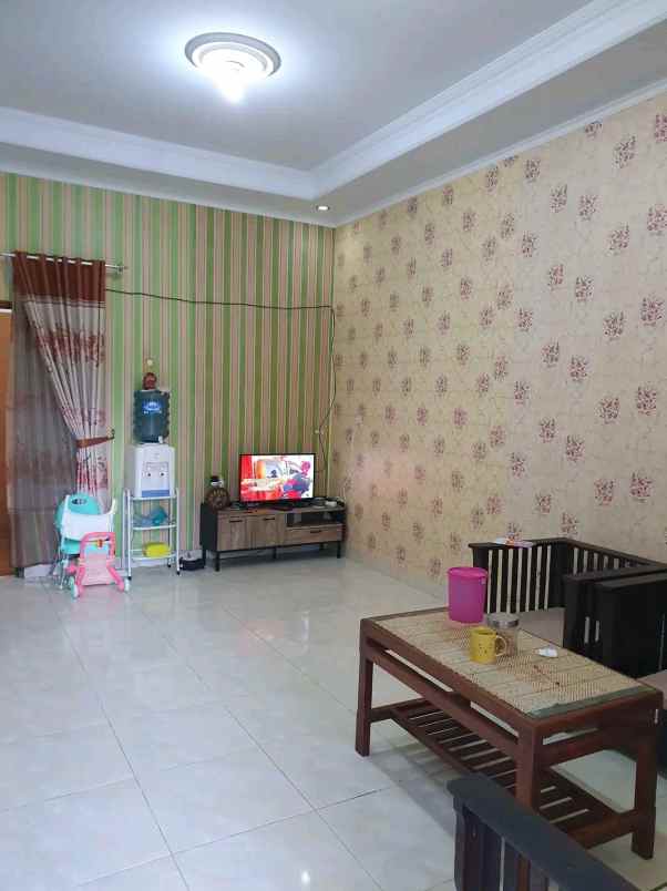 dijual rumah jl jetkol subadri