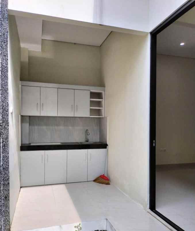 dijual rumah jl kaliurang km 12 5