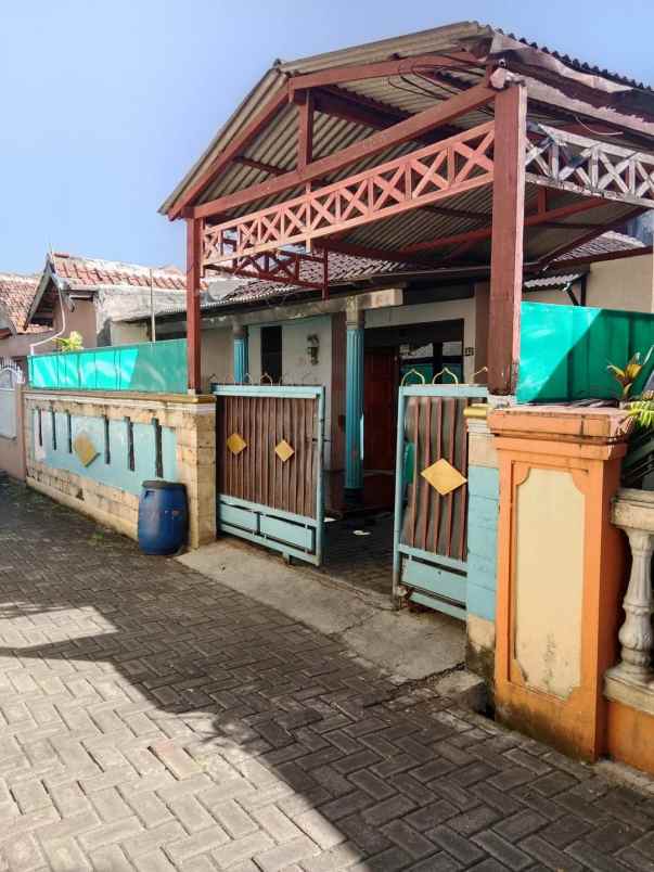 dijual rumah jl kauman