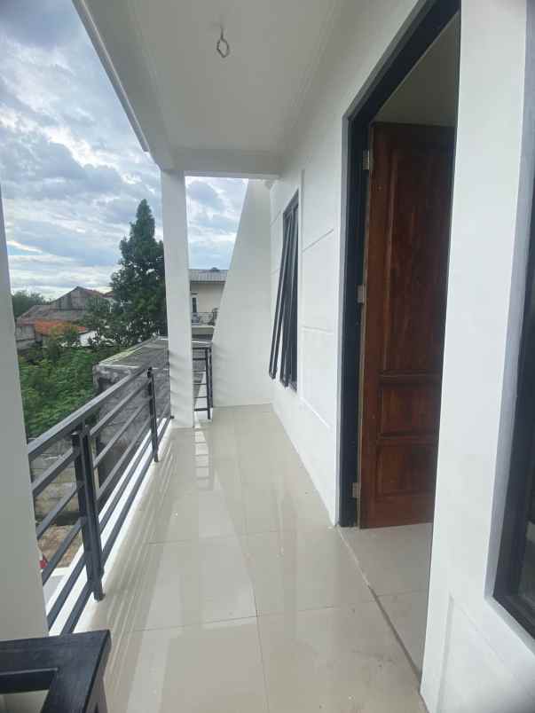 dijual rumah jl kranggan permai raya