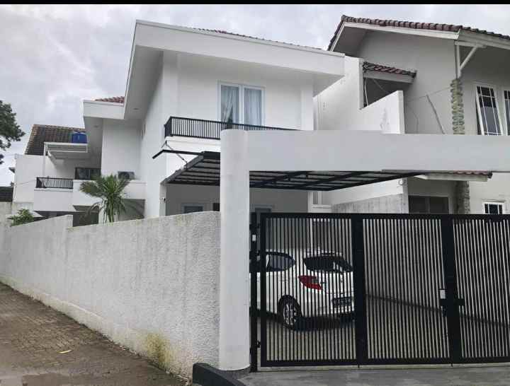 dijual rumah jl lebak bulus raya