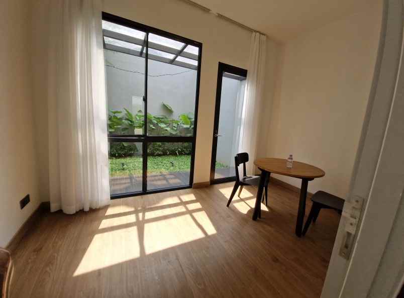 dijual rumah jl lebak bulus raya