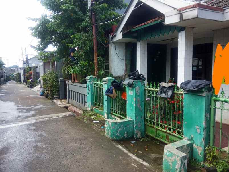 dijual rumah jl mahakam i no 88