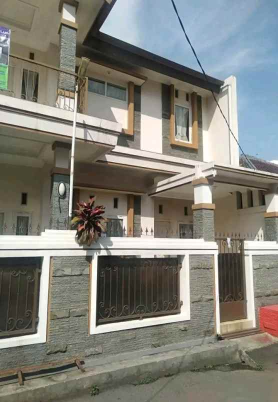 dijual rumah jl mars margahayu bandung