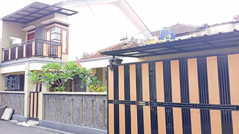 dijual rumah jl mars tata surya