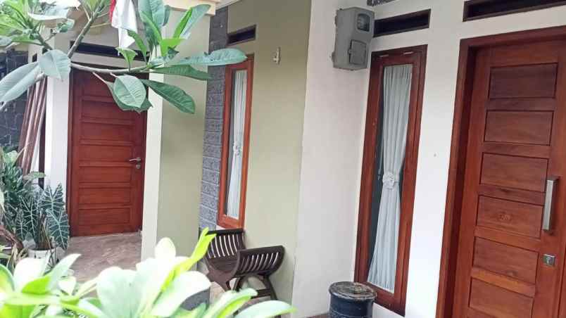 dijual rumah jl mars tata surya