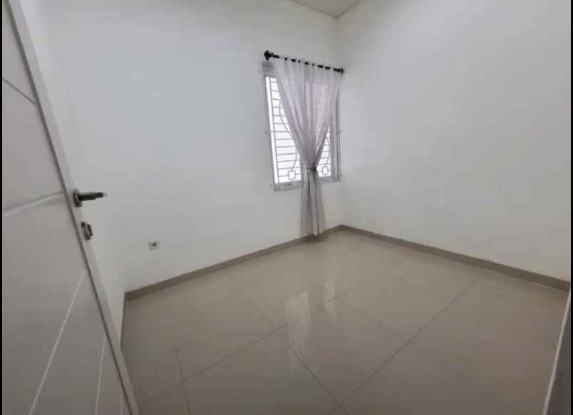 dijual rumah jl merpati raya bintaro