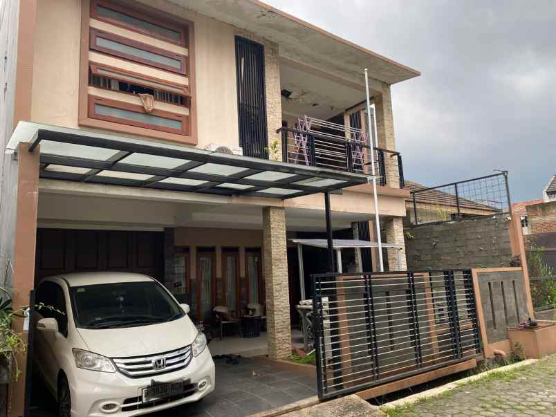 dijual rumah jl meteor garden margahayu