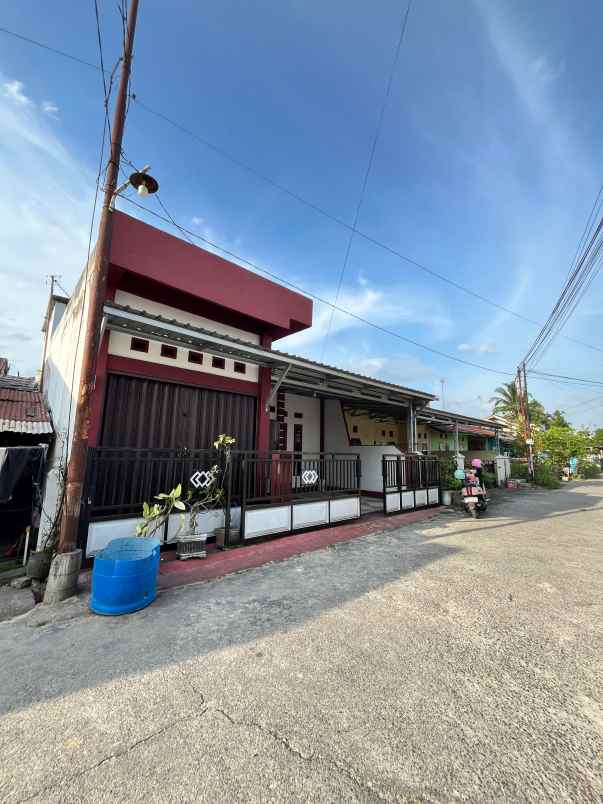 dijual rumah jl muhajirin