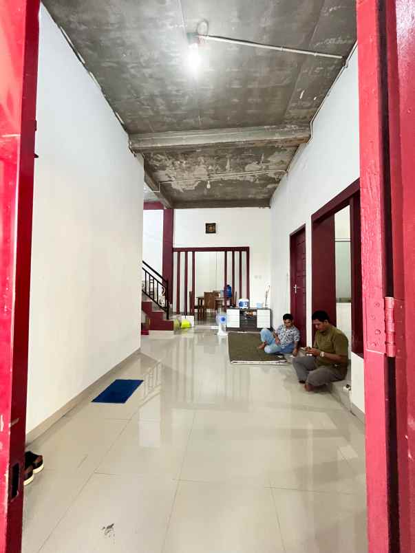 dijual rumah jl muhajirin