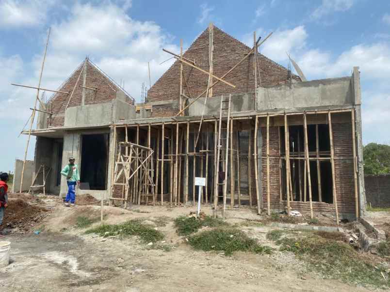 dijual rumah jl mutiara