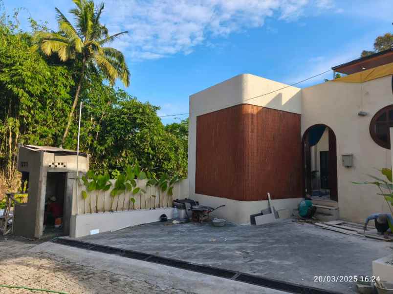 dijual rumah jl palagan km 14 turi