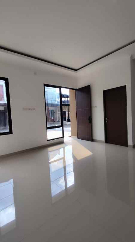 dijual rumah jl pandawa lima raya