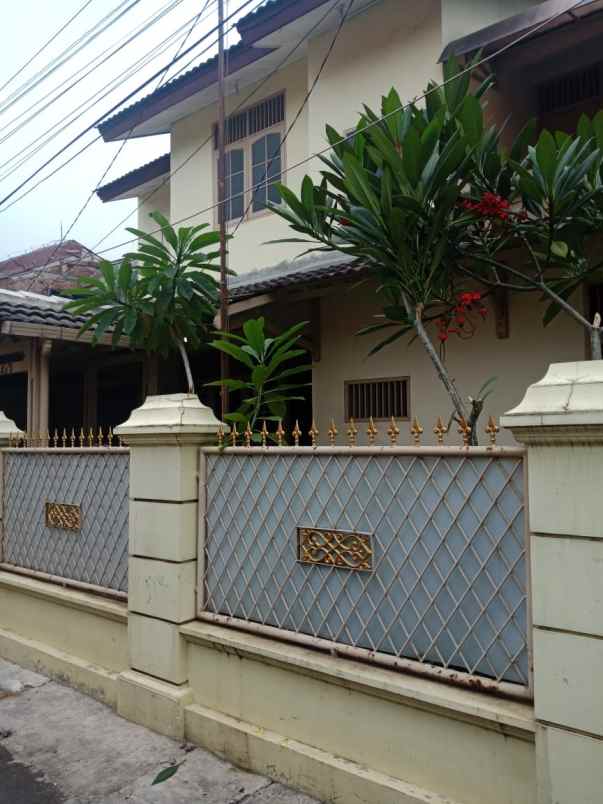 dijual rumah jl pondok kelapa duren