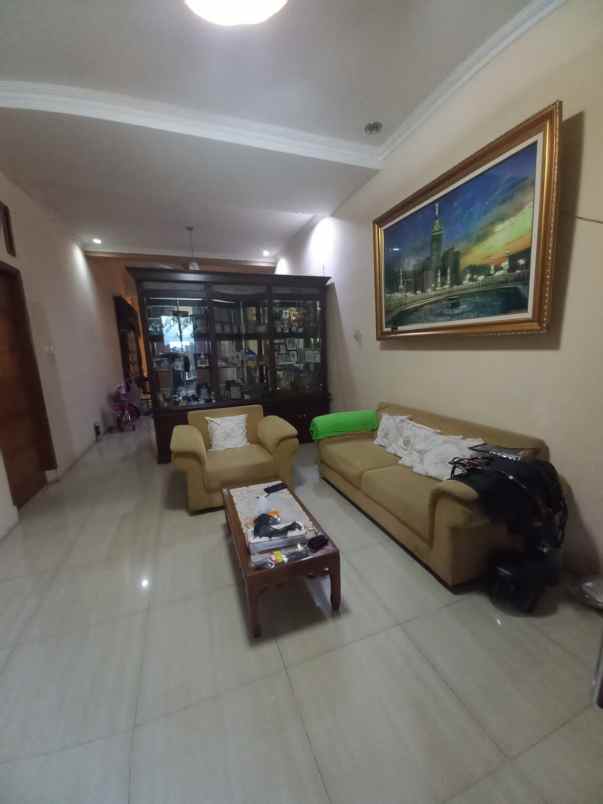 dijual rumah jl pondok kelapa raya