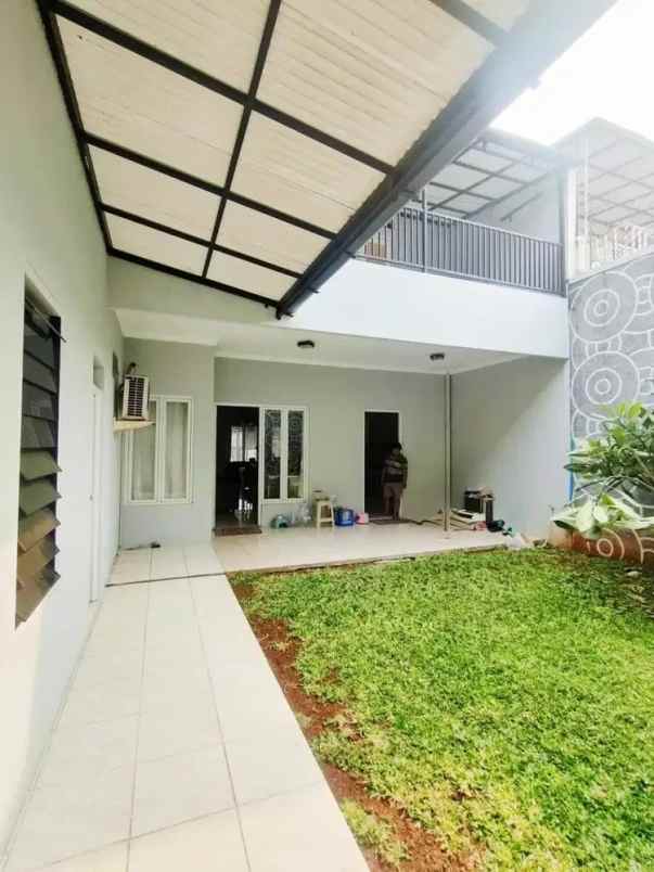 dijual rumah jl pondok kelapa raya